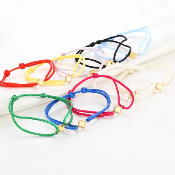 Dicht klavertje armbandje touw